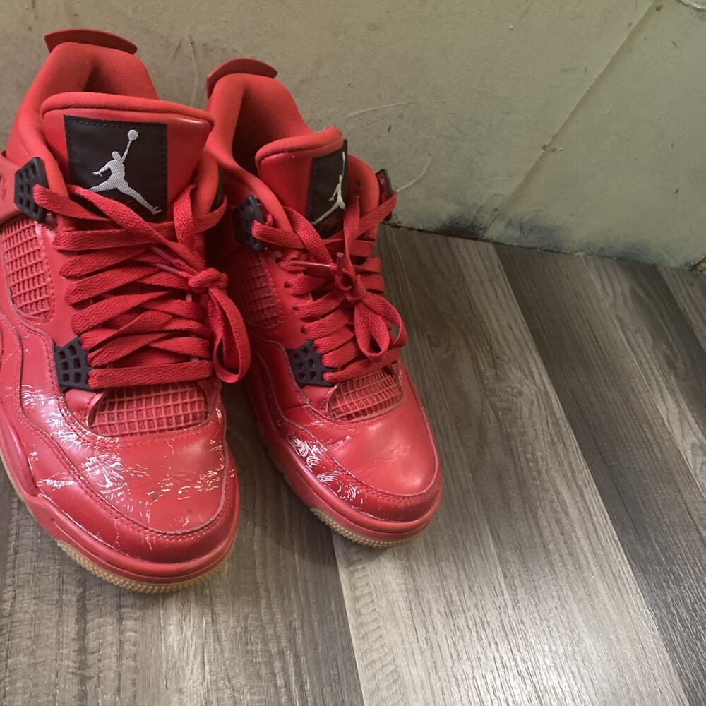 Nike Air Jordan 4 Fire Red Singles Day size 7.5 with sole separation
